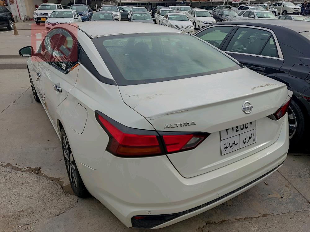 Nissan Altima